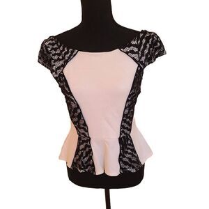 Bebe Womens Peplum Blouse Lace Detail Cap Sleeve Fitted White Black Medium